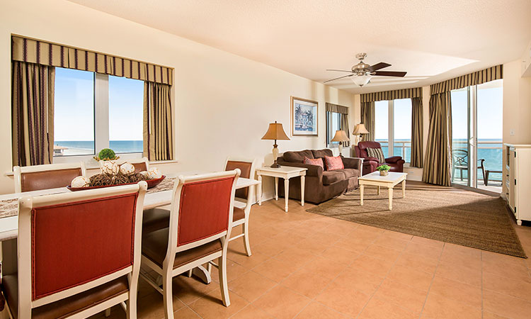 OCEANFRONT 3-BEDROOM CORNER SUITE