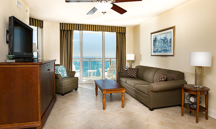 OCEANFRONT 3-BEDROOM SUITE